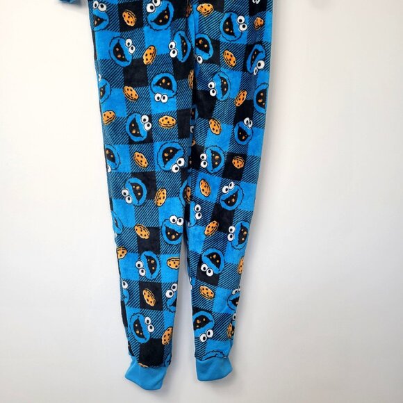 Sesame Street Cookie Monster Blue Hooded Fleece Pajama Onesie Size Medium NWOT - Picture 3 of 9
